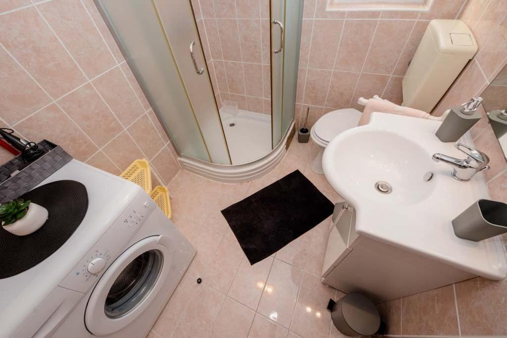Apartmani Luka Banjol エクステリア 写真