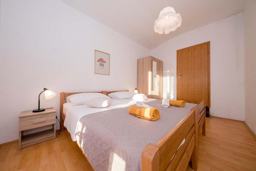 Apartmani Luka Banjol エクステリア 写真