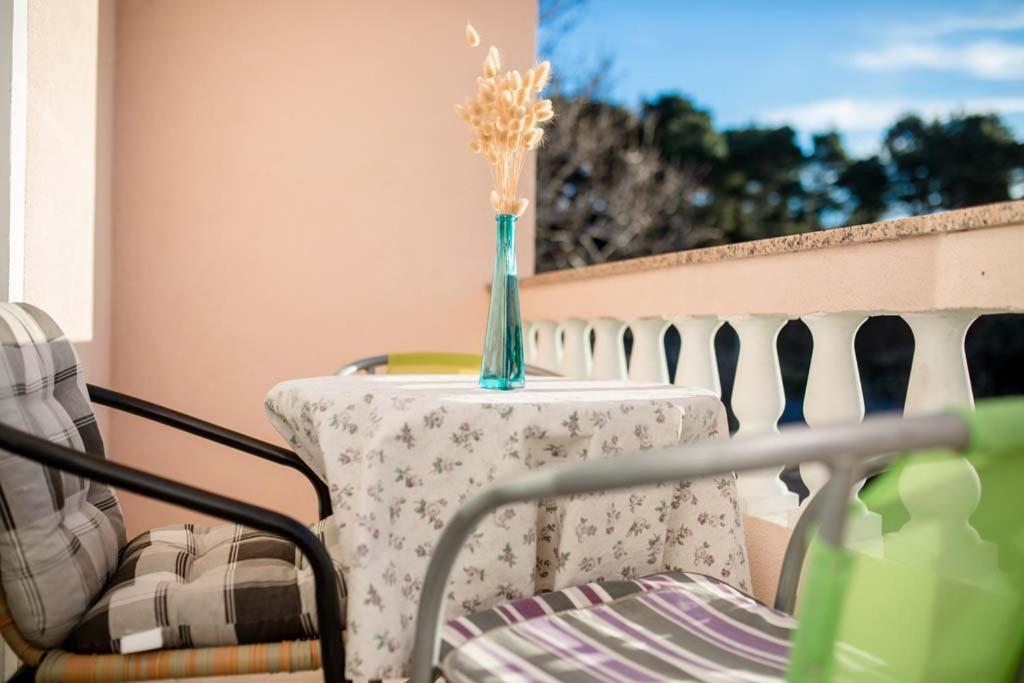 Apartmani Luka Banjol エクステリア 写真