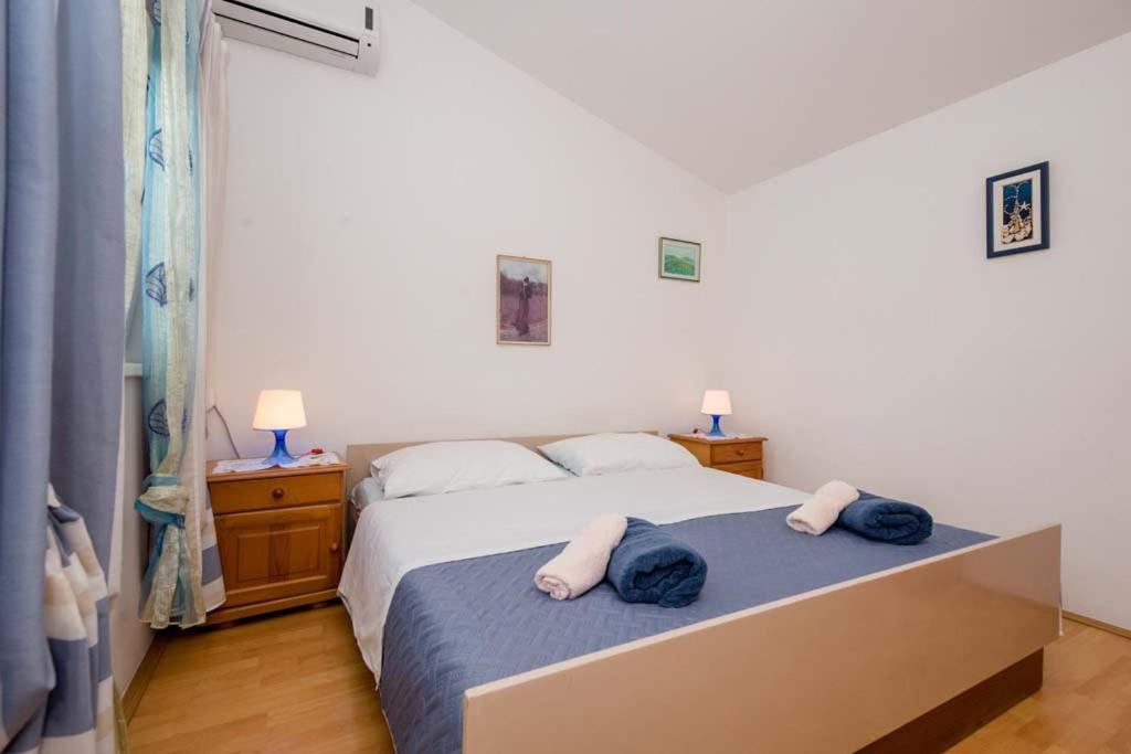Apartmani Luka Banjol エクステリア 写真